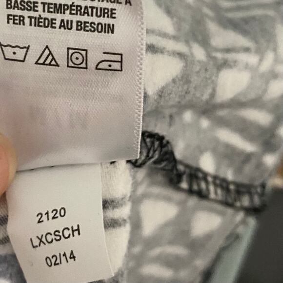 Aeropostale Camisole Crop Top Womens Size M Black & White Pattern Stretchy - Picture 6 of 7